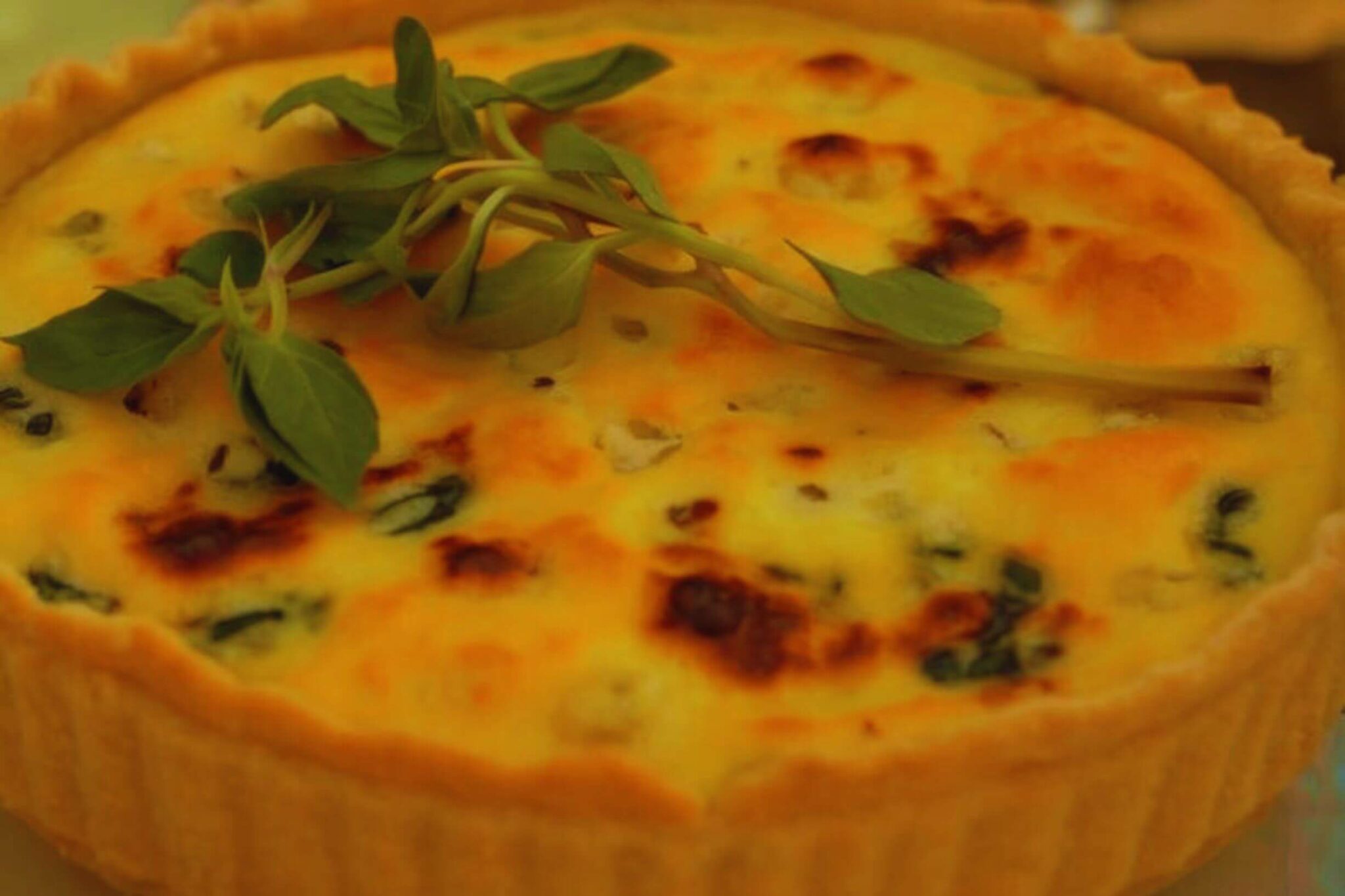 Quiche de Tomate Seco e Manjericão Vegana e Sem Glúten