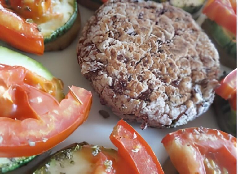 Hambúrguer de Feijão Amendoim com Vegetais Assados