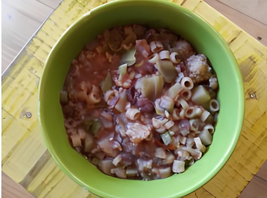 Sopa de Feijão com Legumes e Macarrão