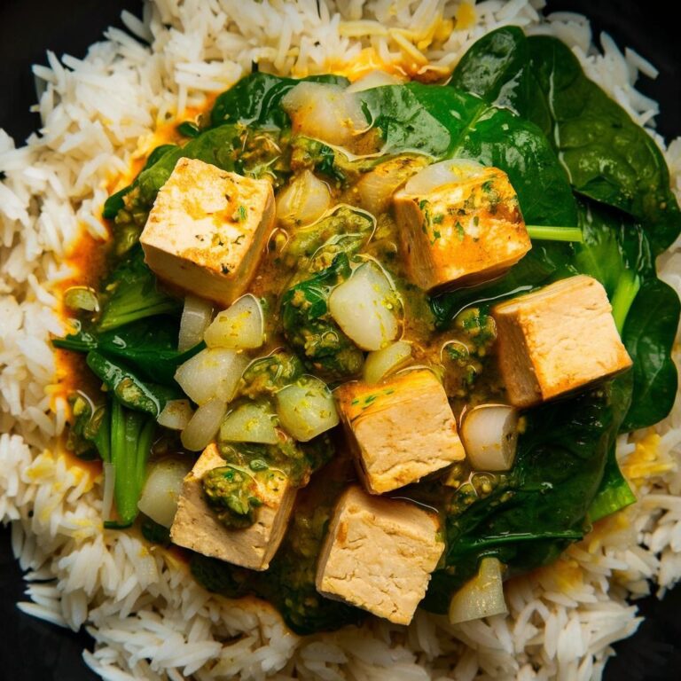 Curry Verde Tailandês com Tofu e Espinafre