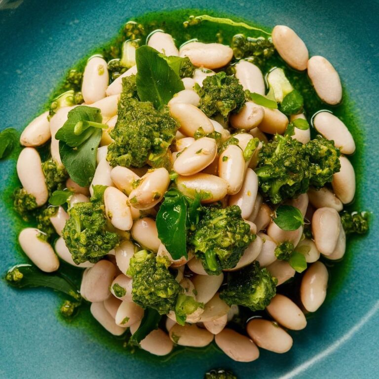 Salada de Feijão Branco com Pesto de Brócolis