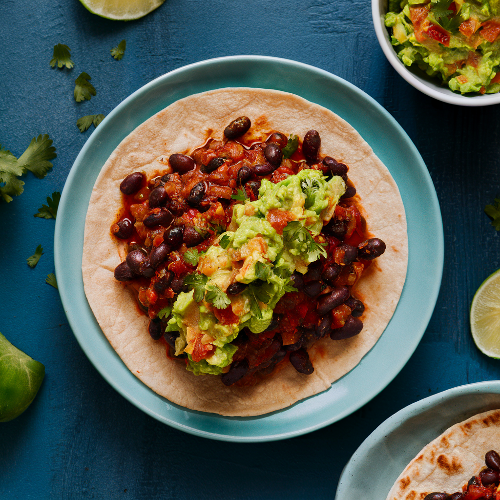 Tortilhas com Chilli de Feijão Preto e Guacamole (sem glúten)