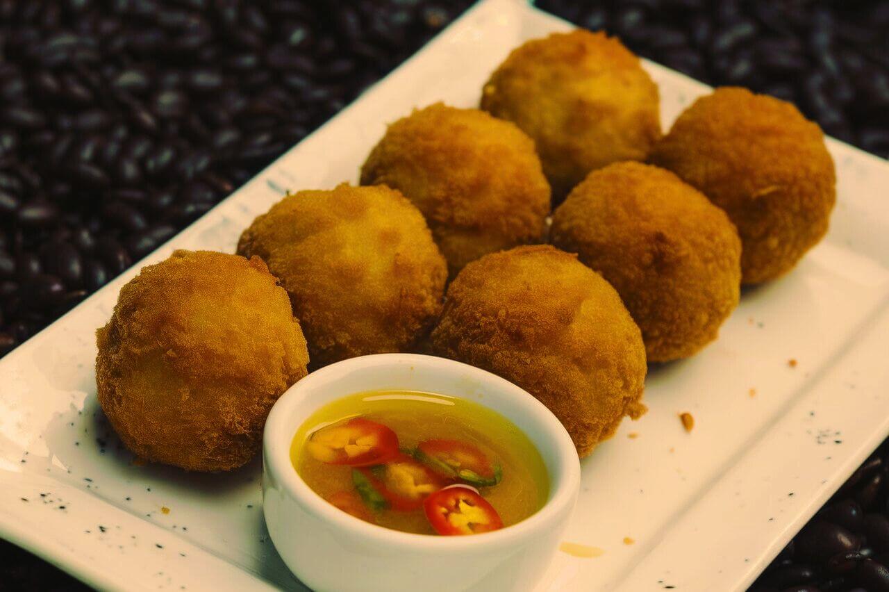 Bolinho de Feijoada Vegano e Sem Glúten