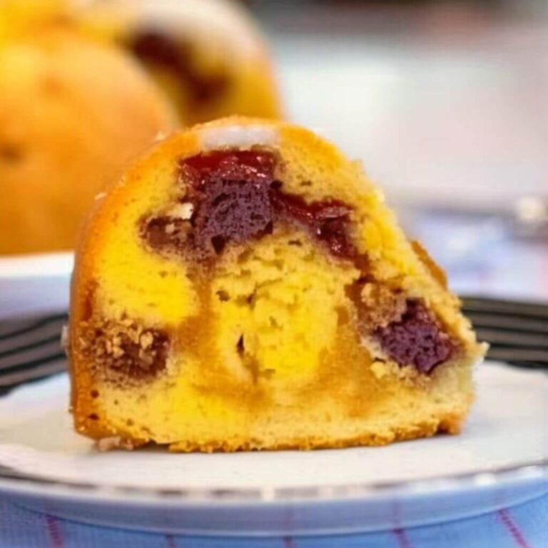 Bolo de Fubá com Goiabada Vegano e Sem Glúten