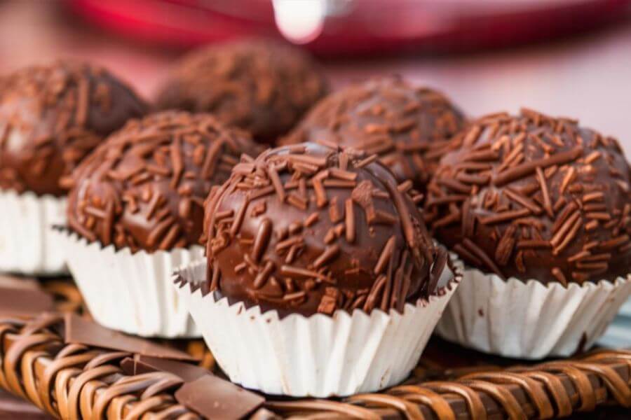 Brigadeiro de Grão-de-Bico Vegano