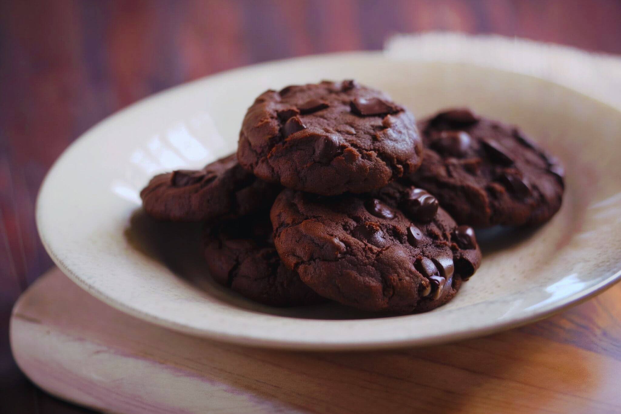 Cookies de Amêndoa e Cacau Veganos e Sem Glúten