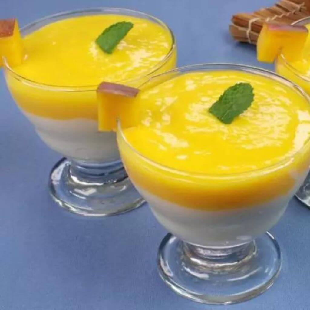 Mousse de Tapioca Vegano com Calda de Frutas