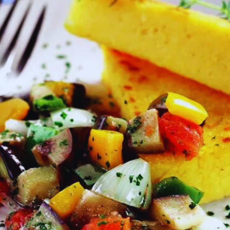 Polenta Grelhada com Ratatouille de Legumes Vegana e Sem Glúten