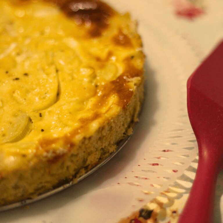 Torta de Abobrinha com Massa de Grão-de-bico Vegana Fitness