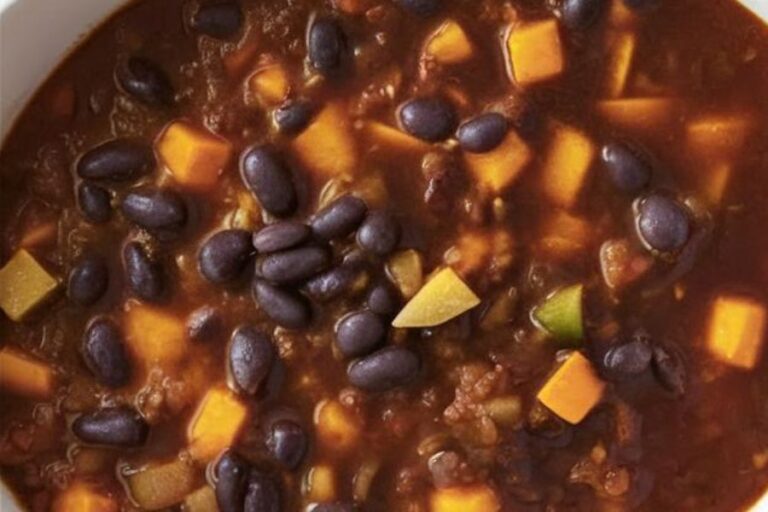 Chili de Feijão Preto com Abóbora Vegano e Sem Glúten