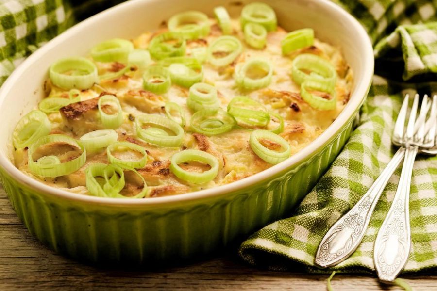 Gratinado de Batata com Leite de Castanhas e Alho-Poró Vegano