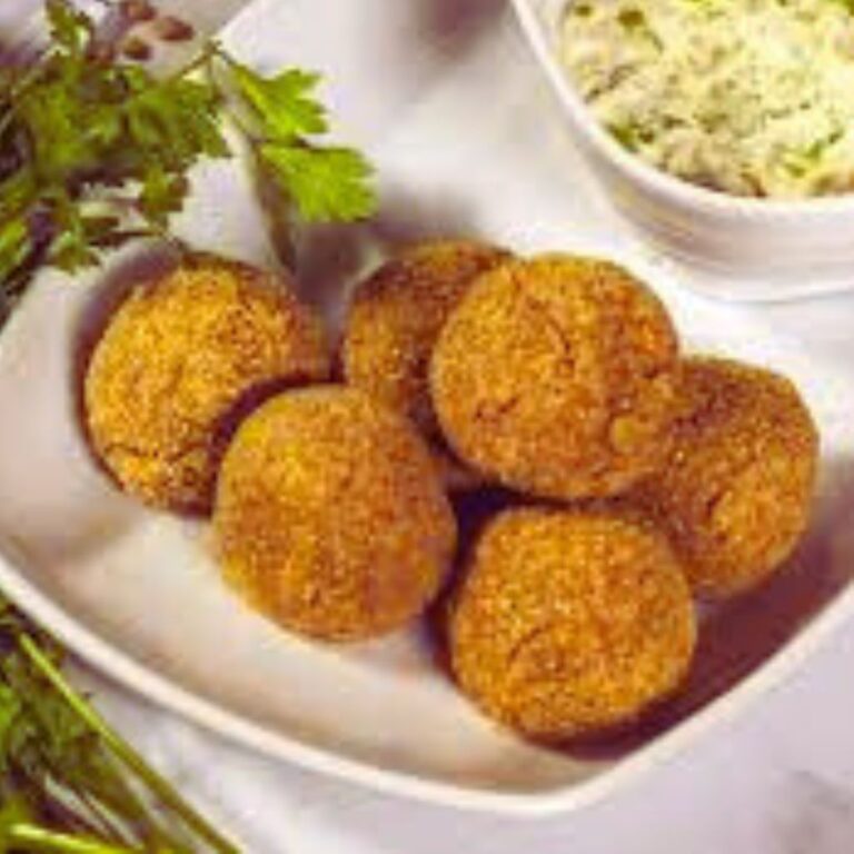 Bolinho de Lentilha Vegano com Molho de Ervas