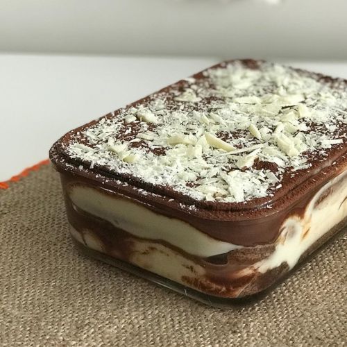 Pavê Vegano de Chocolate com Creme de Coco