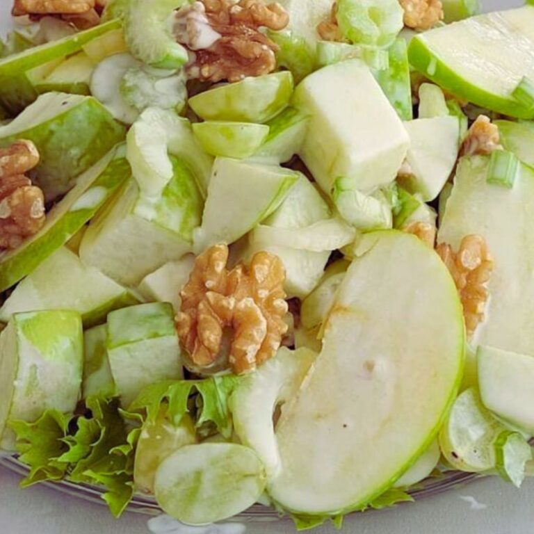 Salada Waldorf Vegana com Maçã Verde